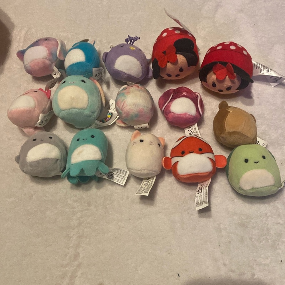 LOT OF 12 SQUISHVILLE SQUISHMALLOWS 1 Mini SQUISHMALLOW & 2 DISNEY TSUM TSUMS